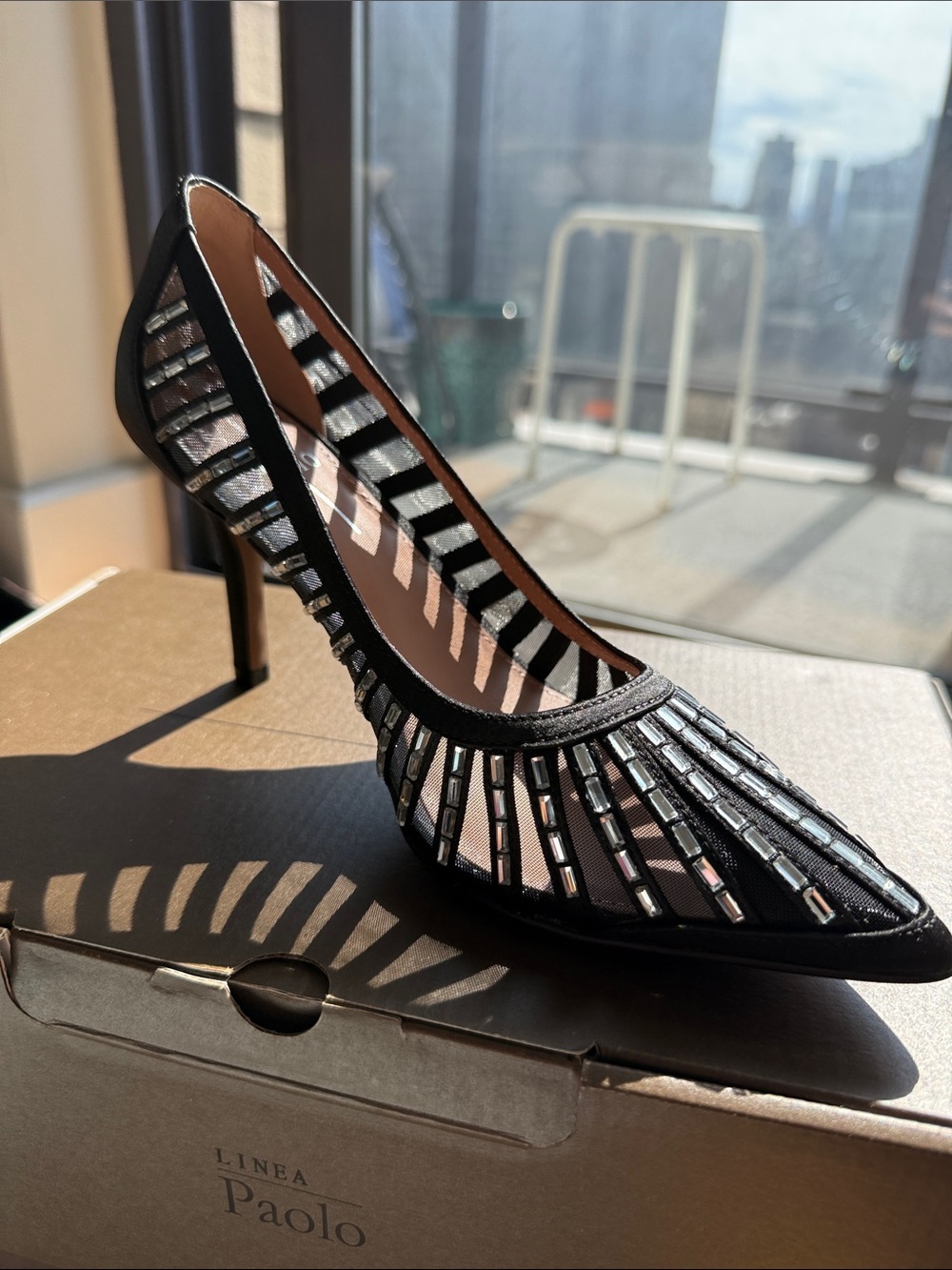New, Linea Paolo Paola-L Black Satin 6.5
